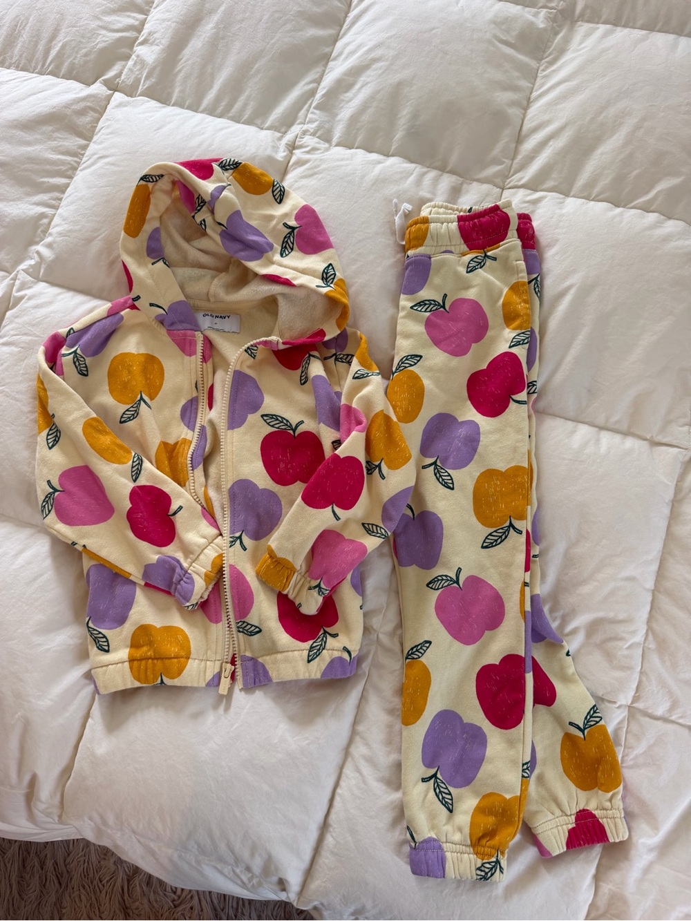 Girls Old Navy hoody set Apple-Print Sweatpants & Joggers - Multicolor